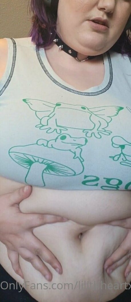 巨乳 射精 OnlyFans アート裸 画像