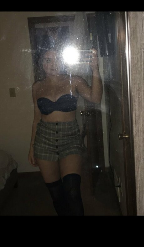 アジアの女性支配OnlyFans ヌード 写真