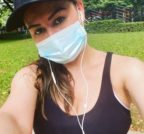 Reynalyn Torres 独占スター ギャラリー