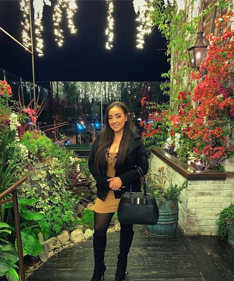 ルビーオンリーファン ホットセクシー 画像