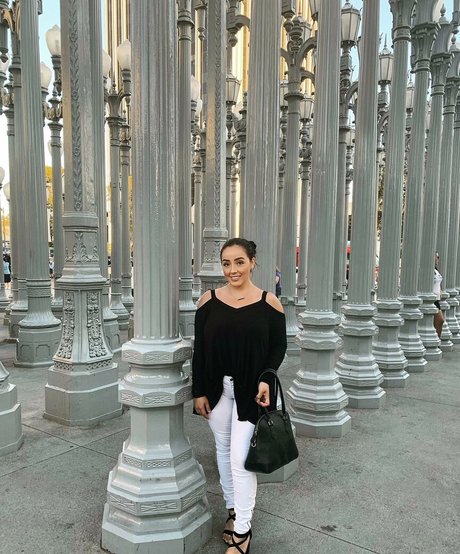 太った黒人女性OnlyFans ホットセクシー 画像