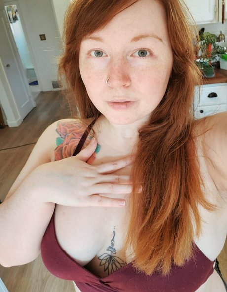 ashangel ヌード女優 写真