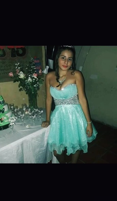 Wendy Yineth ポルノモデル 画像