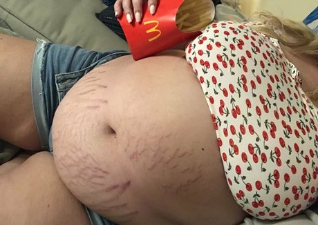 belly love セックスモデル 写真