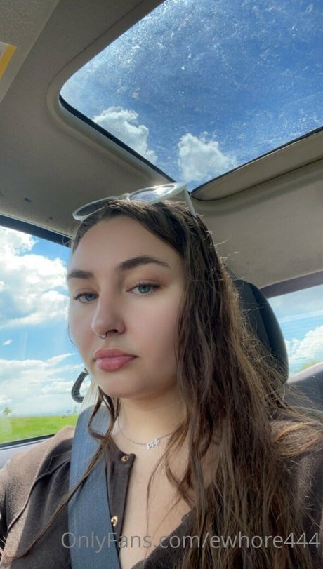 ewhore444 完璧なモデル 画像