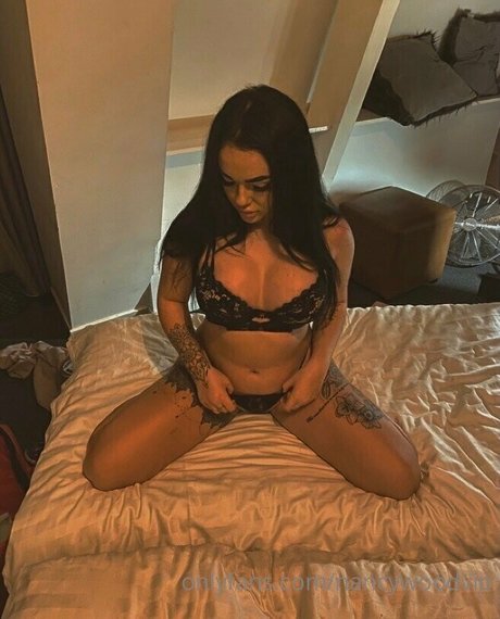 ゲイランジェリーOnlyFans セクシーヌード 写真