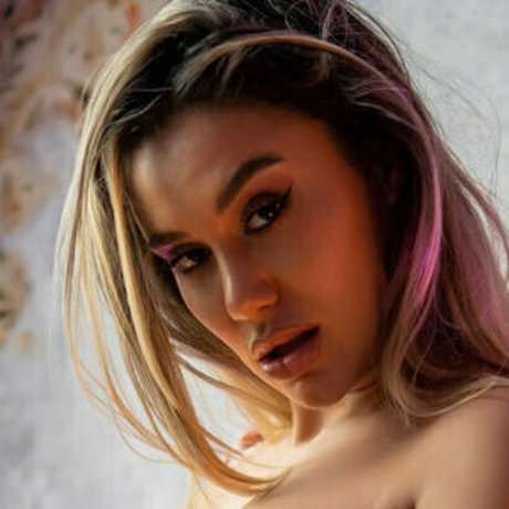 Sustotheanne エロティックなモデル 画像