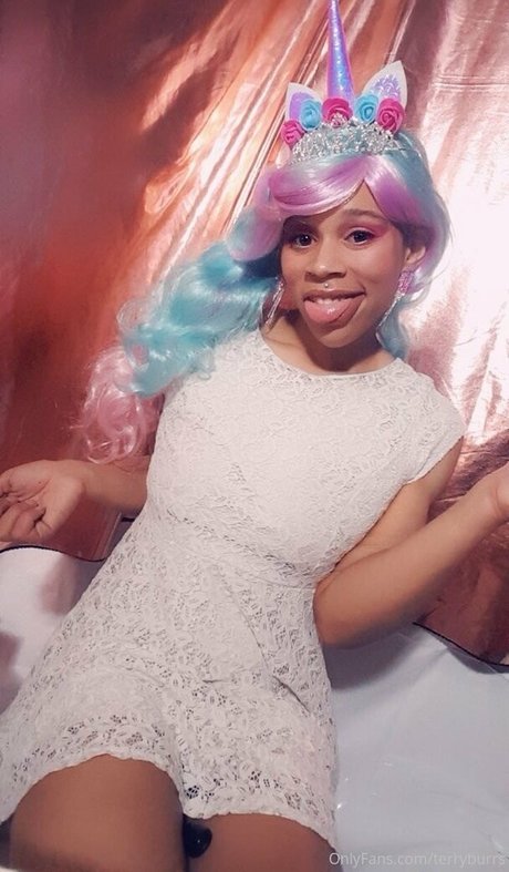 客室乗務員 OnlyFans 無料ポルノ 画像