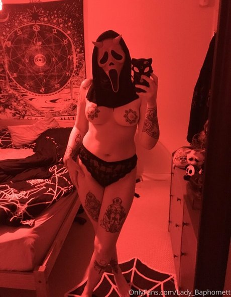 ビンボオンリーファンズ ホット裸 写真