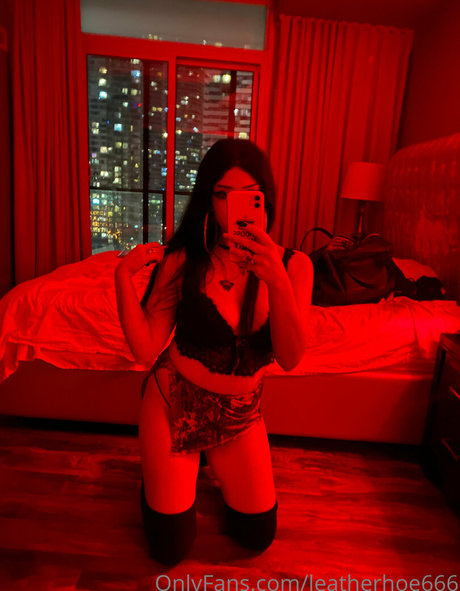 小さいチンポOnlyFans セクシー 画像