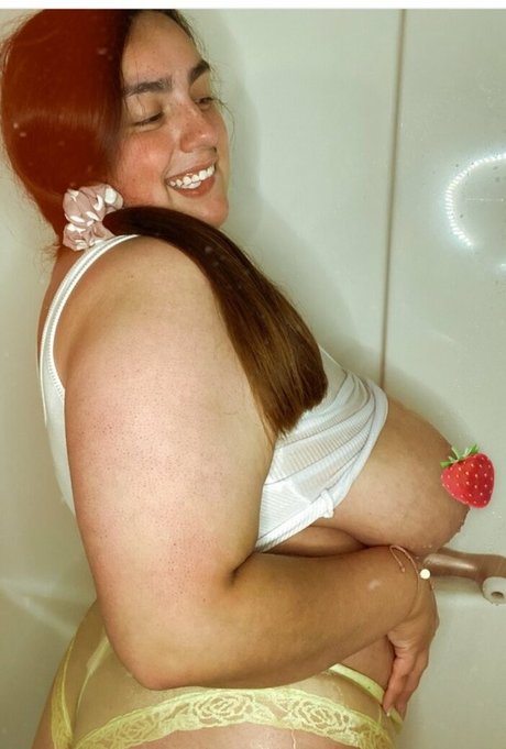 Jazminealeahh ポルノスター 写真