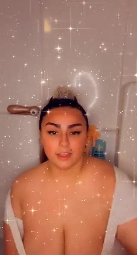 Jazminealeahh ポルノスター ギャラリー