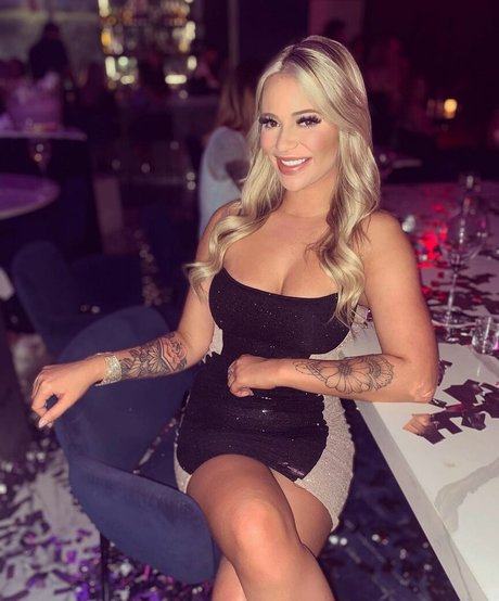 Avery Trail ヌードモデル 写真