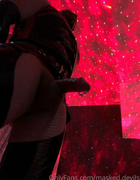 masked devils 美しいスター 画像