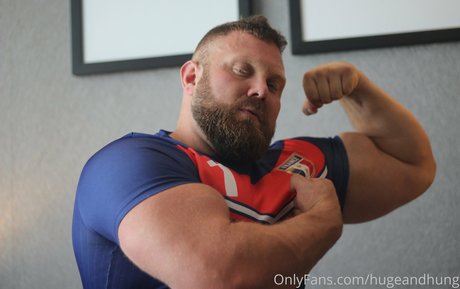 hugeandhung 限定モデル 画像