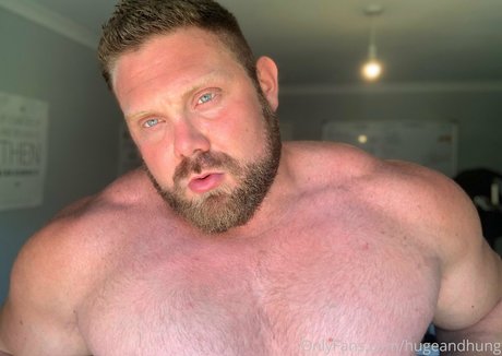 hugeandhung ポルノスター セクシー 写真