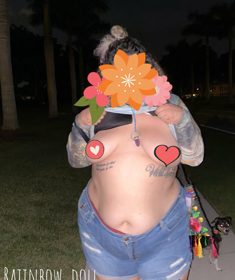 raiindoll ポルノスター HD 画像