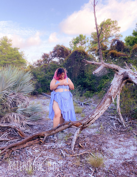 raiindoll ポルノスター 画像