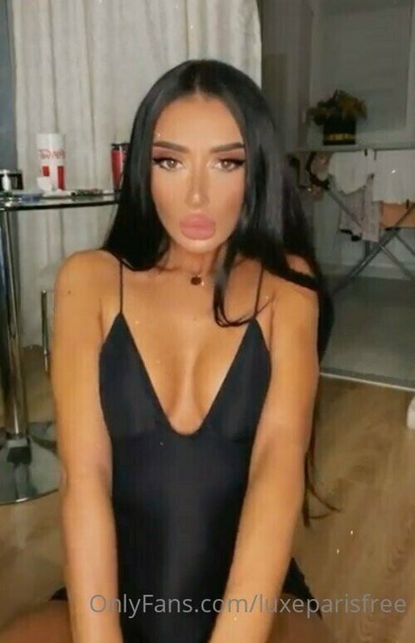 アナルパウグオンリーファンズ ホットセクシー 写真