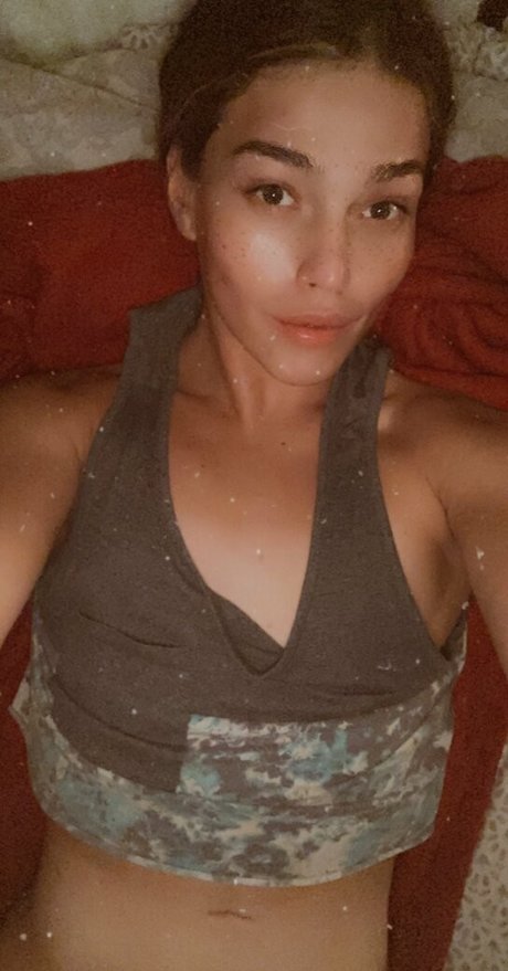 arielllll エロティックなスター 画像