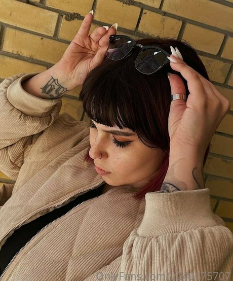 ボディビルダーカップルOnlyFans ポルノグラフィック 写真