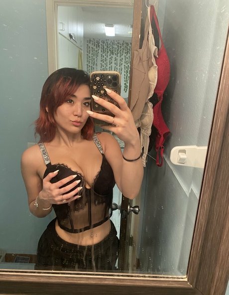 フラットオンリーファン セクシーヌード ギャラリー