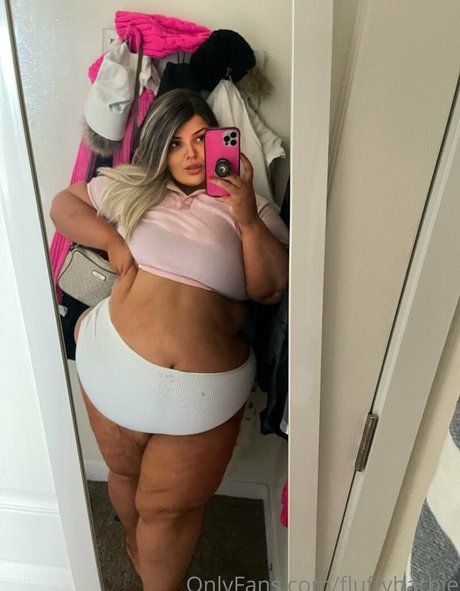 fluffybarbie 美しいポルノスター 写真