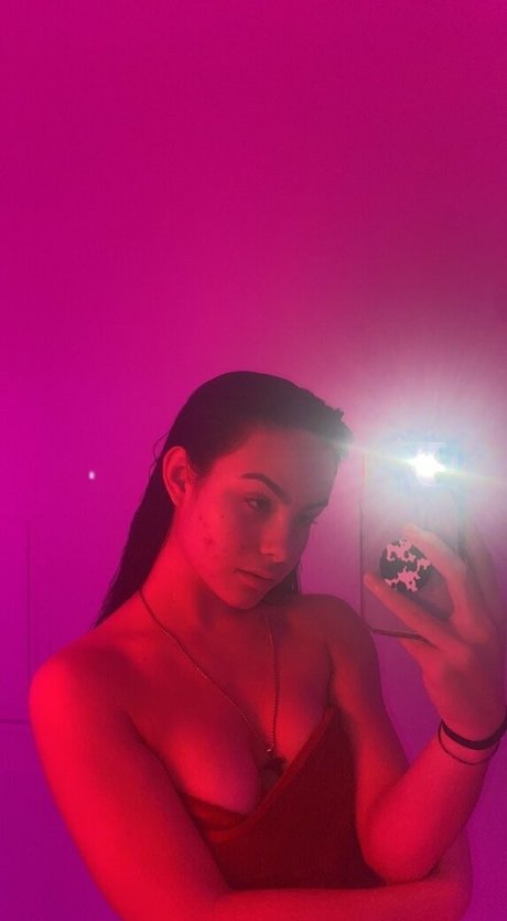 アジア人フィンドムOnlyFans ポルノグラフィック ギャラリー