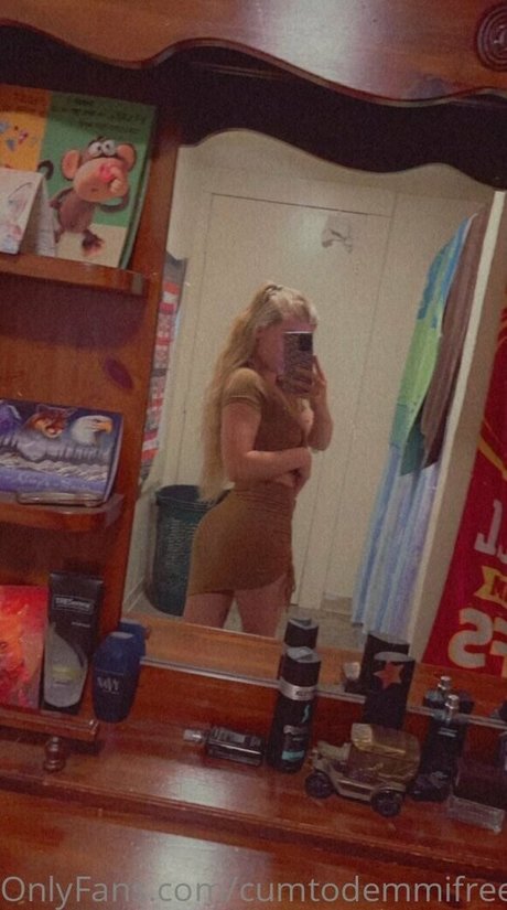 cumtodemmifree 素敵なモデル 写真