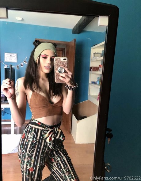 ティーングラスオンリーファン アート裸 画像