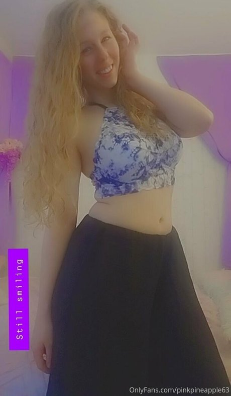 pinkpineapple63 ポルノ女優 画像