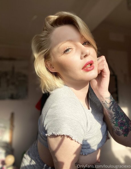 ぽっちゃりブロンドOnlyFans パーフェクト 写真