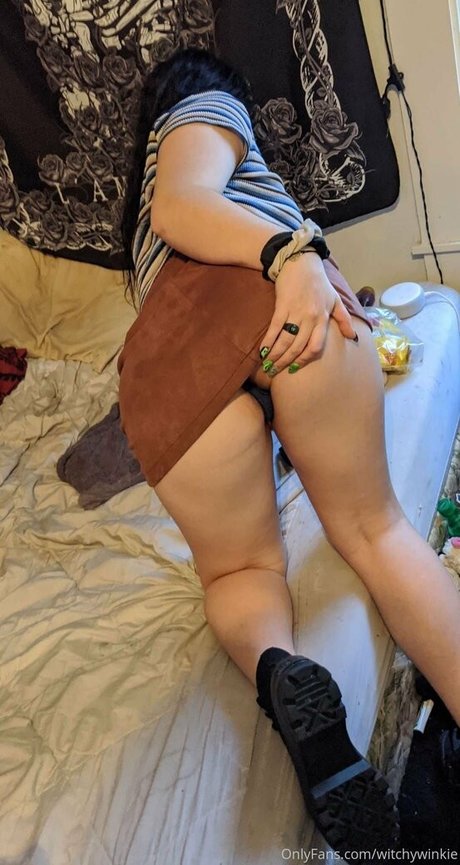 witchywinkie エロティックモデル 写真