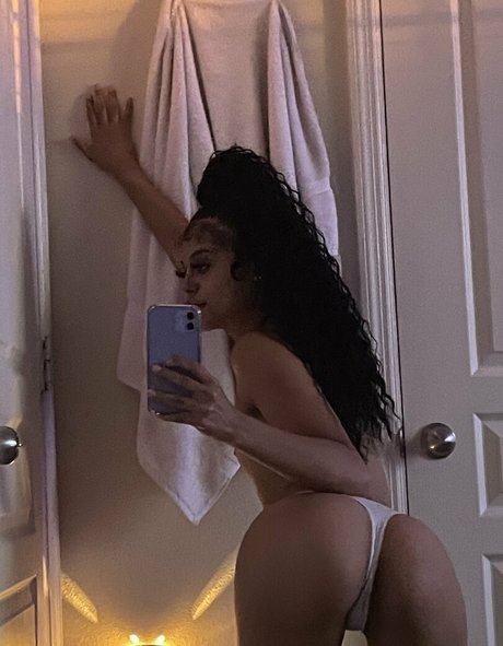 張りのあるおっぱいOnlyFans アートポルノ 画像