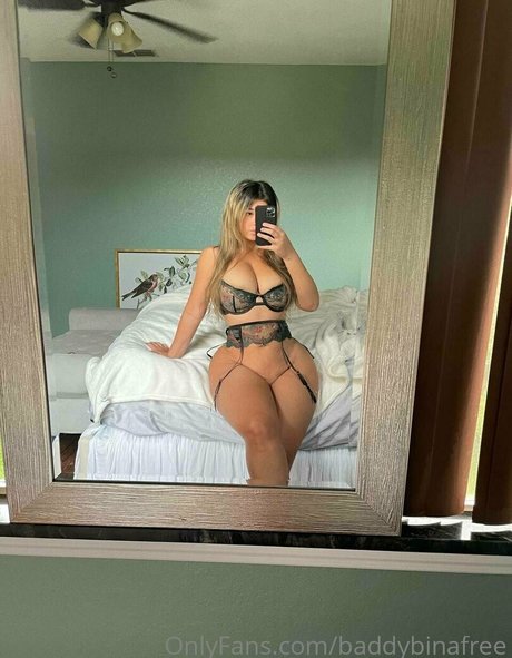 大きな乳首OnlyFans 裸 写真