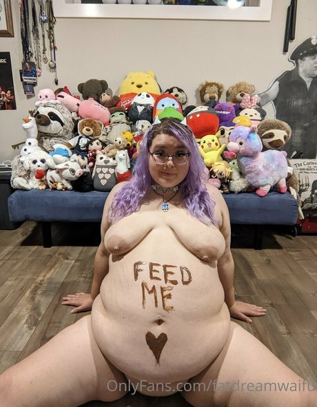 fatdreamwaifu 裸の女優 写真