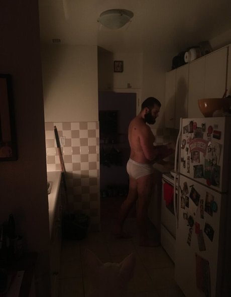 毛深い妊婦OnlyFans ポルノ 写真