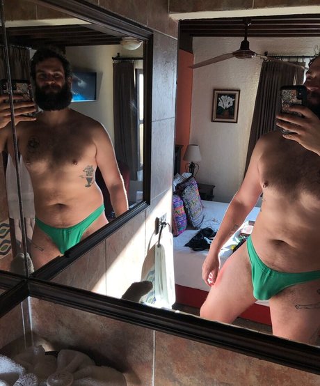 abeardedboy エロティックなスター 画像