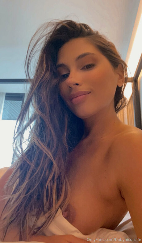 アジア人トゥインクOnlyFans ホットセクシー 写真