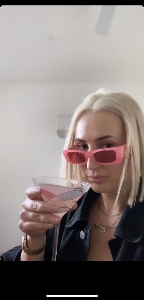 Seshemetka 女優 画像