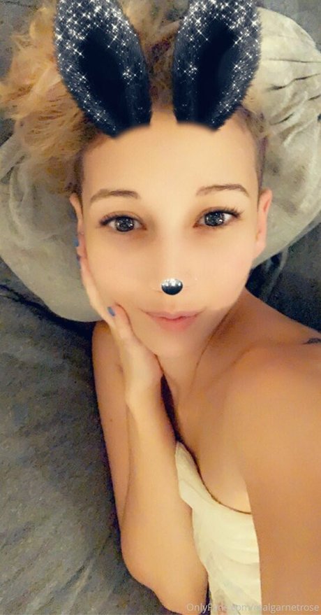 realgarnetrose 完璧なモデル 写真