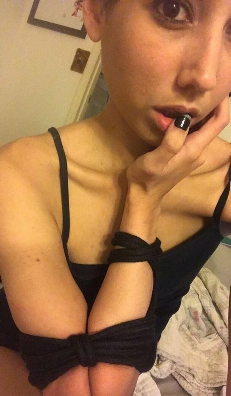 レズビアン ストラップオン OnlyFans アダルト 写真