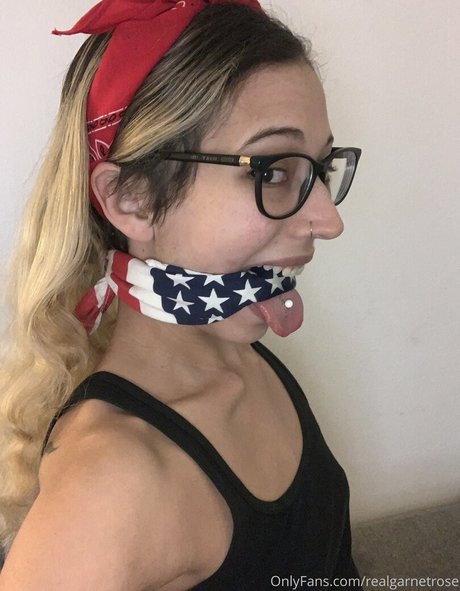 realgarnetrose 完璧なモデル 写真