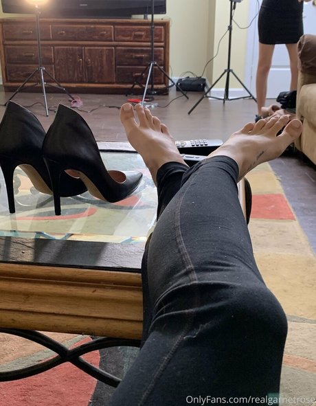 realgarnetrose エロティックなモデル 写真