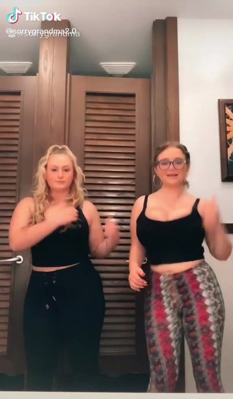 美しい足 OnlyFans 美しいxxx 画像