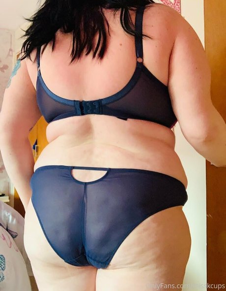 misskcups 高品質のポルノスター ギャラリー