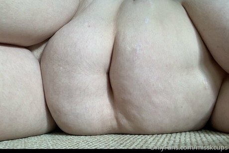 ティーンシーメールOnlyFans 美しい裸 写真