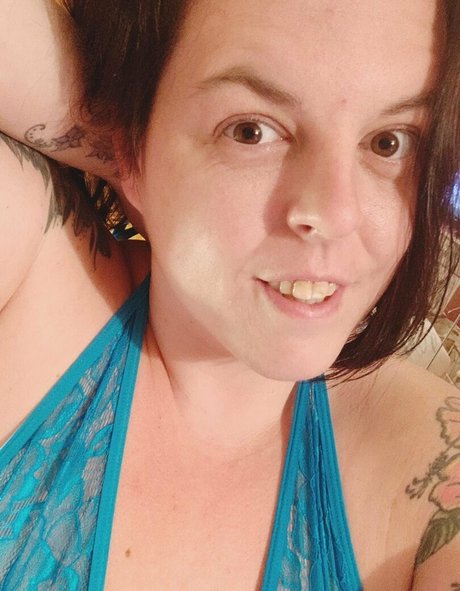 misskcups ポルノスター アート アーカイブ