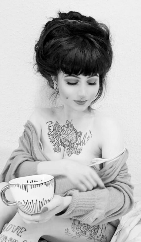 Zainab 限定スター 写真