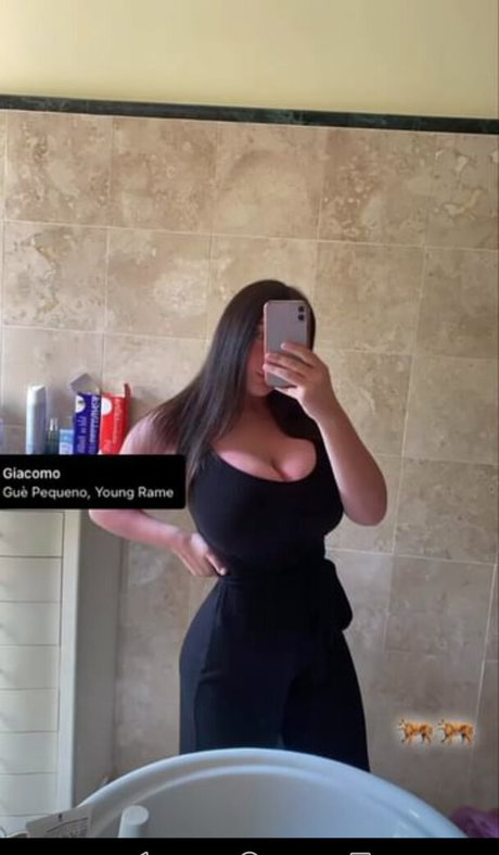 Vittoria Rubeo 高品質モデル 写真